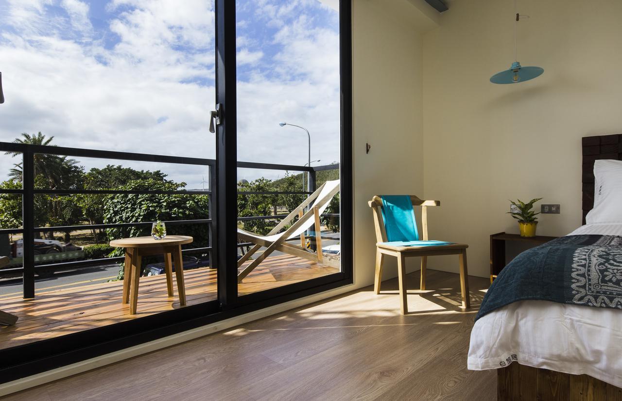 Haku Beach Days Inn Nanwan Esterno foto