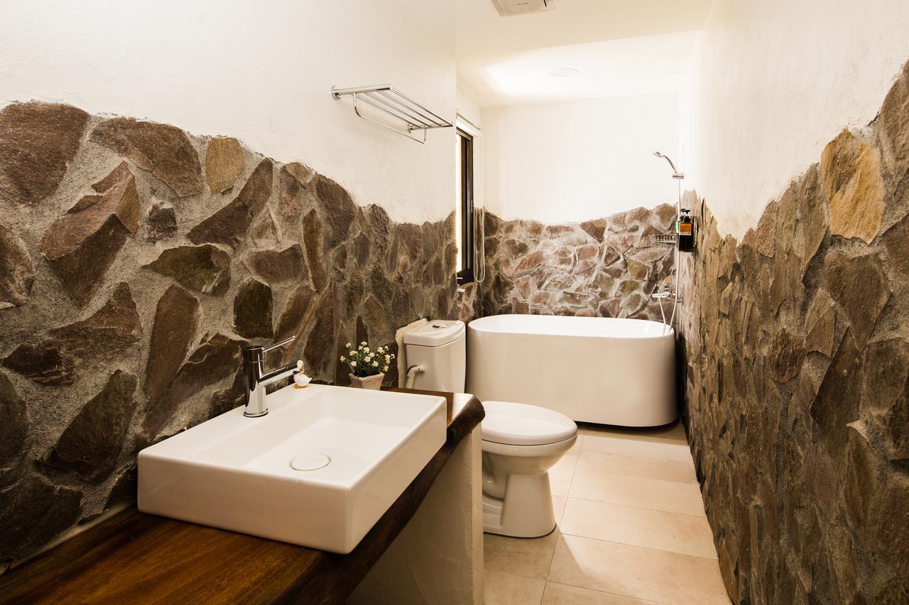 Haku Beach Days Inn Nanwan Esterno foto